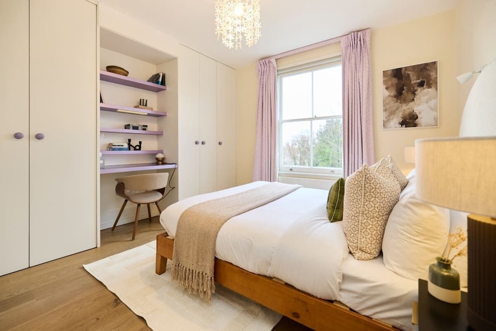 The South Hampstead Hideaway - Stylish 6bdr Home