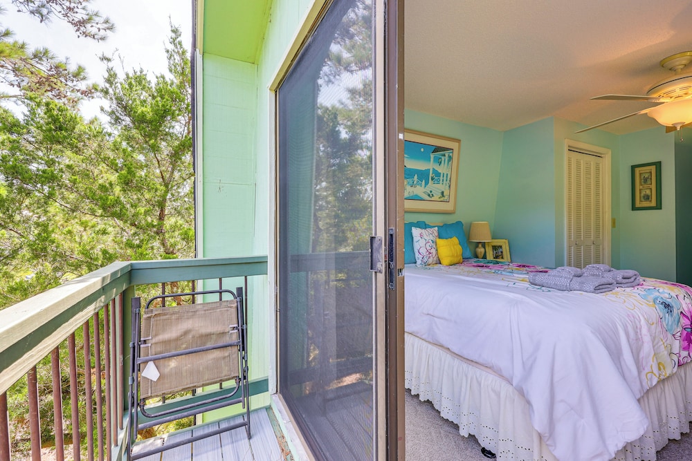 Amazing Views! One More Day Escape on Oak Island
