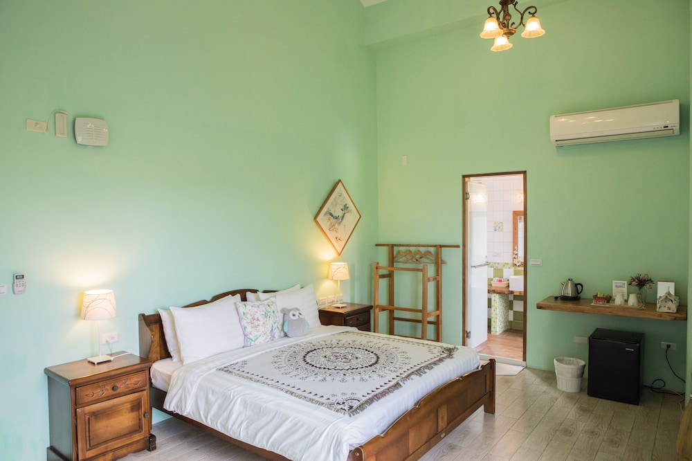 Bonjour Bebe Hostel