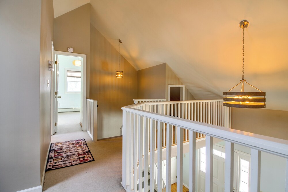 Hiking & Skiing Galore! Home in East Wallingford