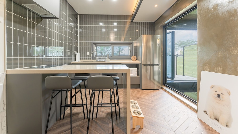 Taean Aloha Oe Pet Pool Villa