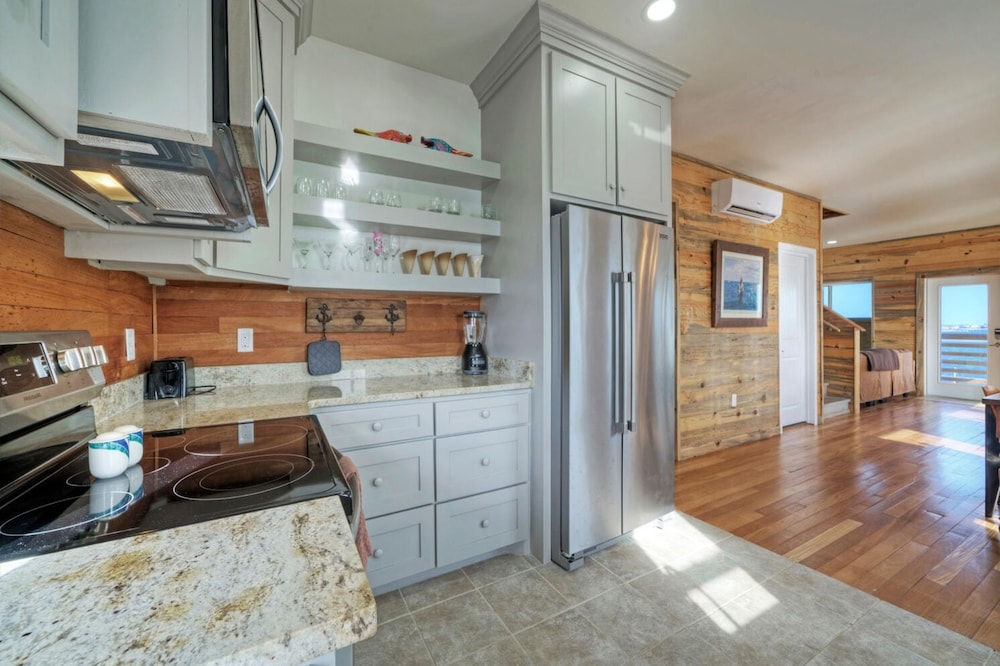 Marlin Madness by Avantstay Waterfront Getaway w Community Pool Boat Dock