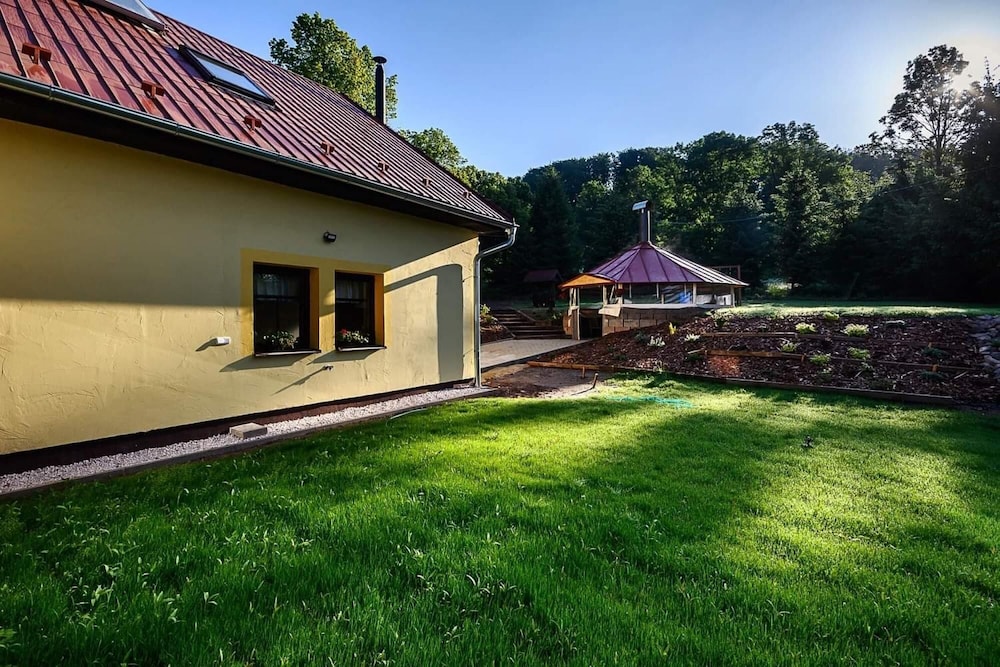 Luxe Villa in Bernartice Kkh045