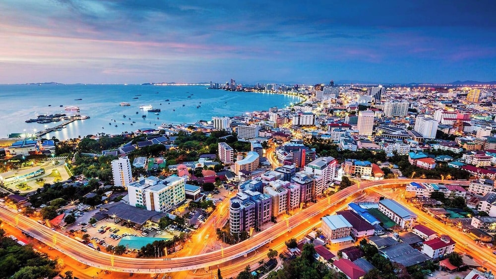 432- Downtown 1 Bedroom Apartment, Unixx Pattaya
