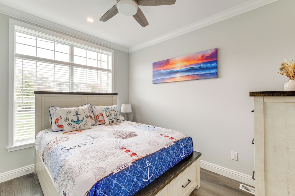 Furnished Screened Porch: Baypoint Resort Home!