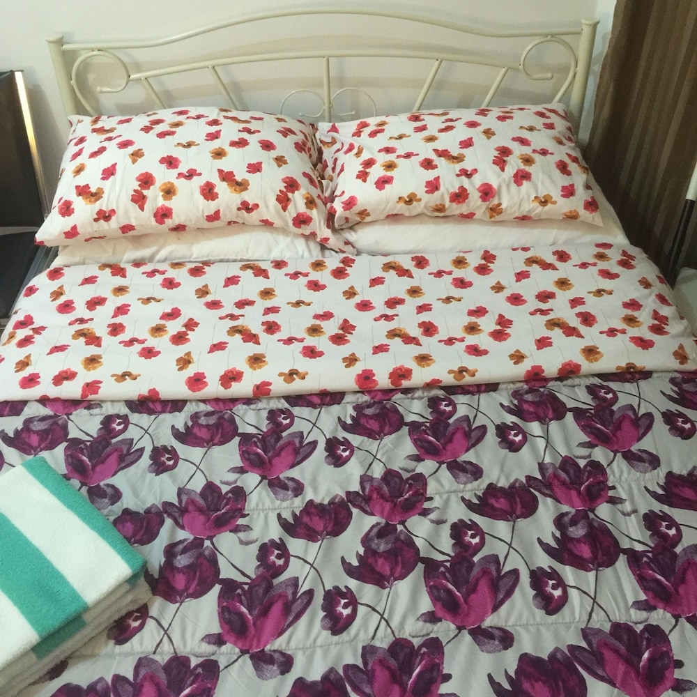 University Apartment - Campus Accommodation - Image 3