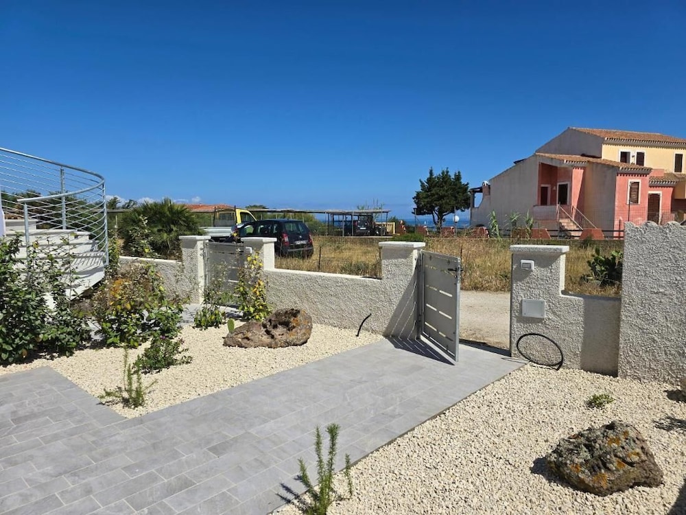 Home Geranio With Private Garden