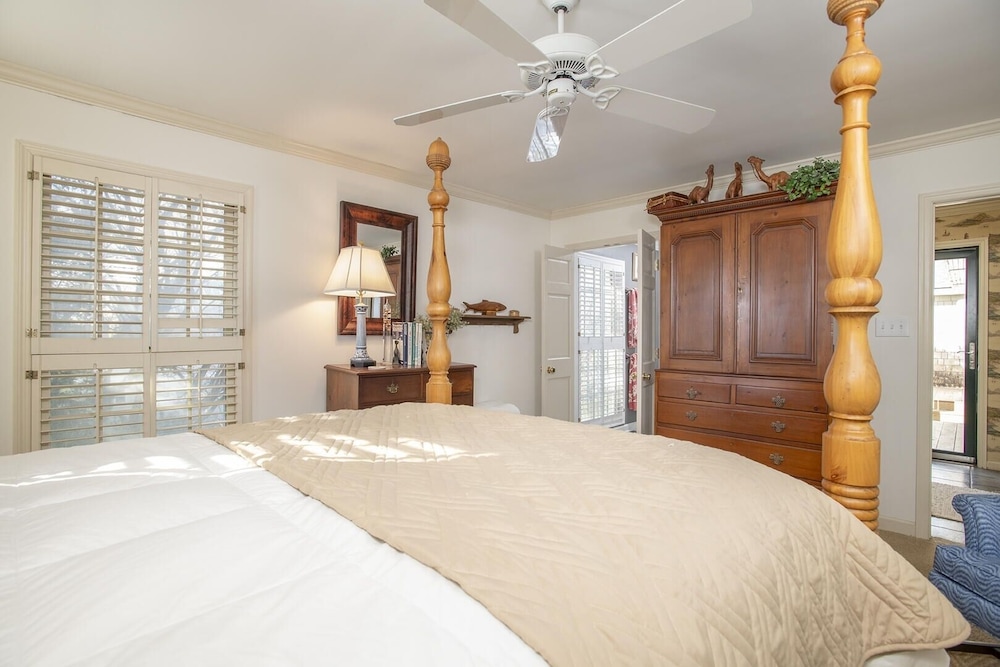 Coastal Casa 2 Bedroom Home