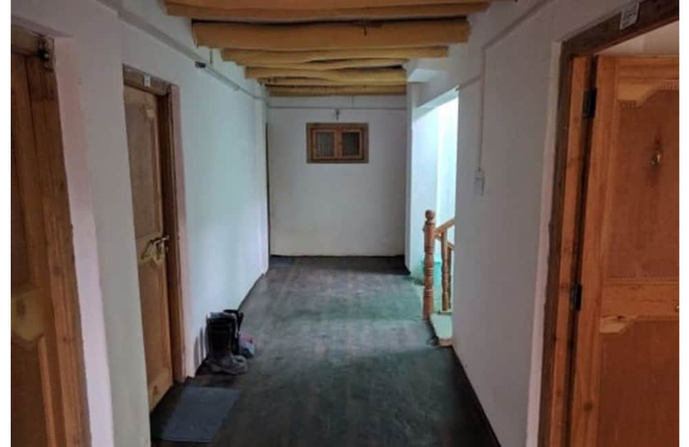 Maha Guest House