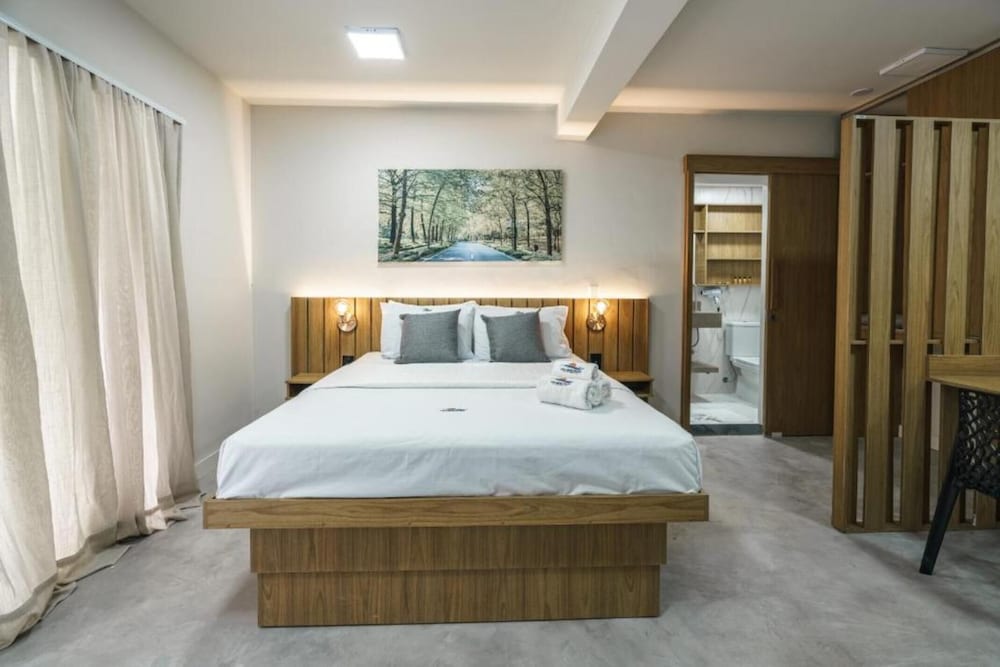 Loft's Green Island