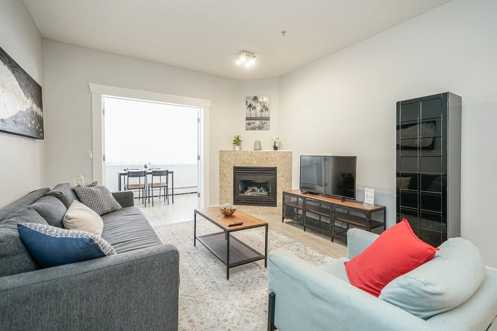 Cozy Condo w Parking Wifi Coffee - 5min2stampede-0