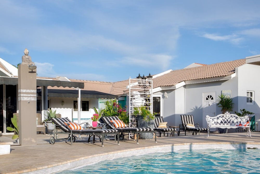 Poolside Apt Ibiza Poolside Apt -2 bd 2 Bath-kitchen-modern Hotel