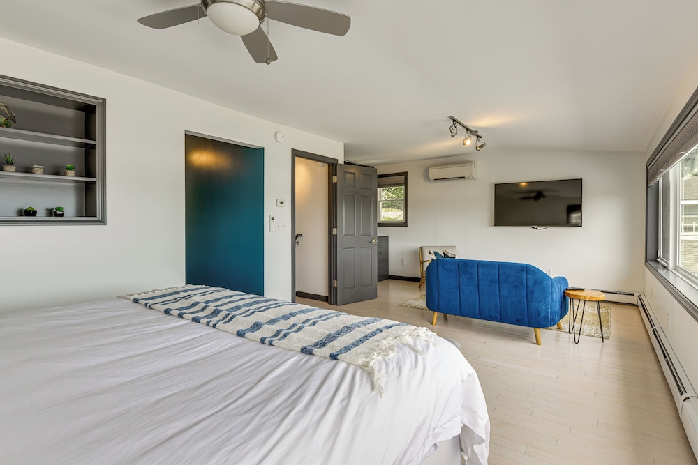 Waterfront Getaway: Lake Champlain Family Retreat!