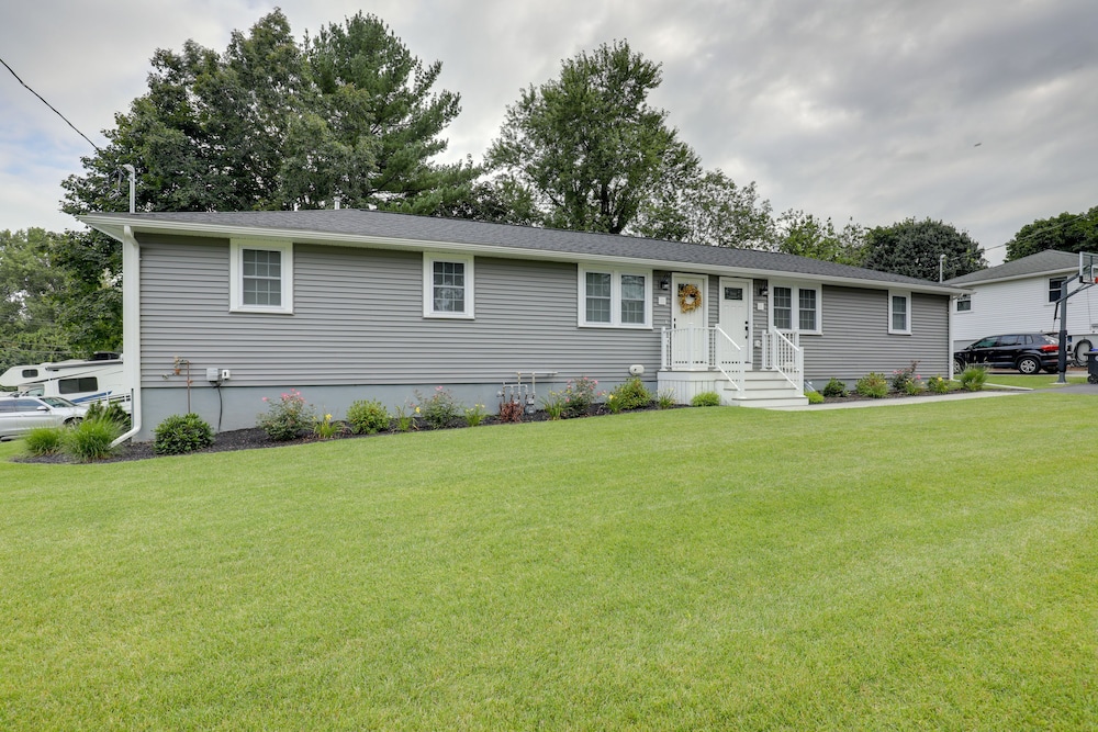 3 Mi to Minute Man Nhp: 'summer St Retreat' + Deck