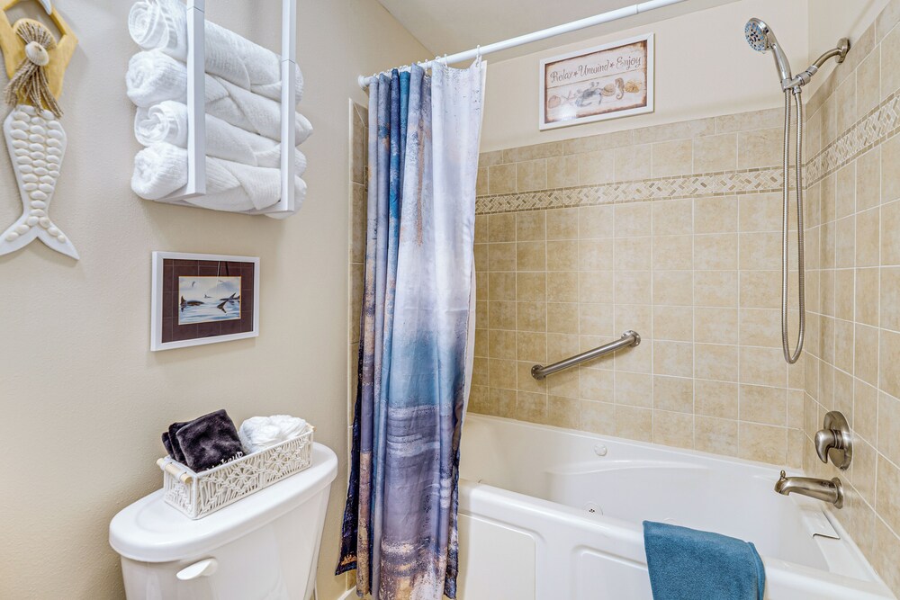 23-mile Canal On-site: Condo in Ocean Shores!