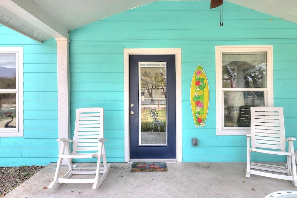 Flamingo Flats 3 Bedroom Home by RedAwning view 4