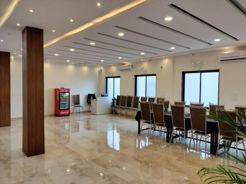 meeting & event spaces