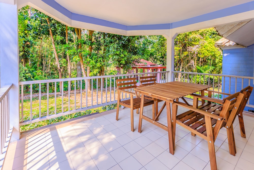 Brookside Valley Resort