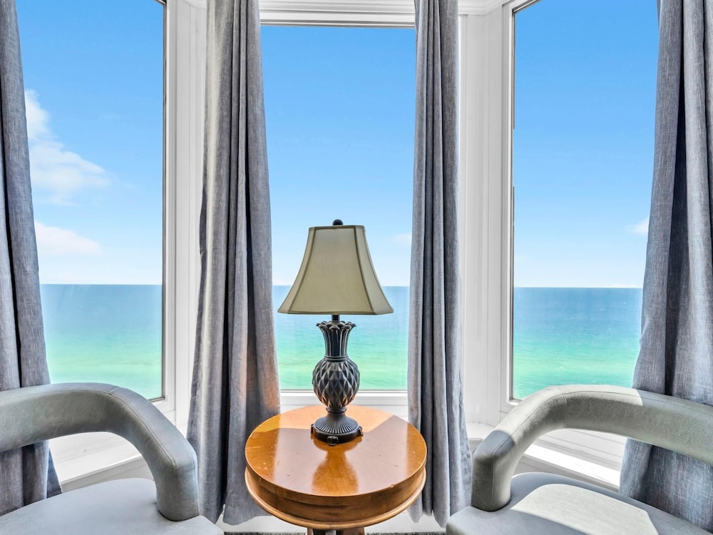 Emerald Beach 2336