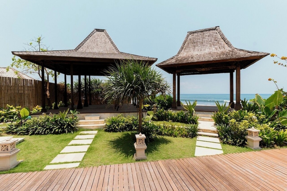 Nalas Villa