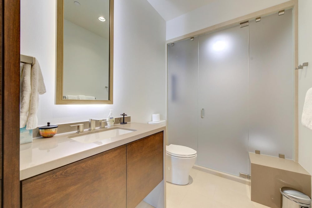 The Colony Walk To Slopes, Hot Tub, Parking KBM Resorts Walk to Slopes, Hot Tub, Parking 2 Homes, 9 Bedrooms Ml-2510