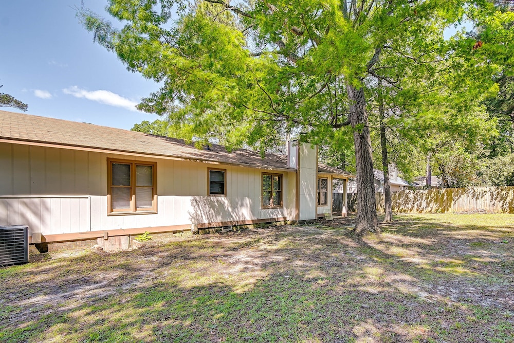Fayetteville Vacations - Fayetteville Vacation Rental w/ Yard! - Property Image 3