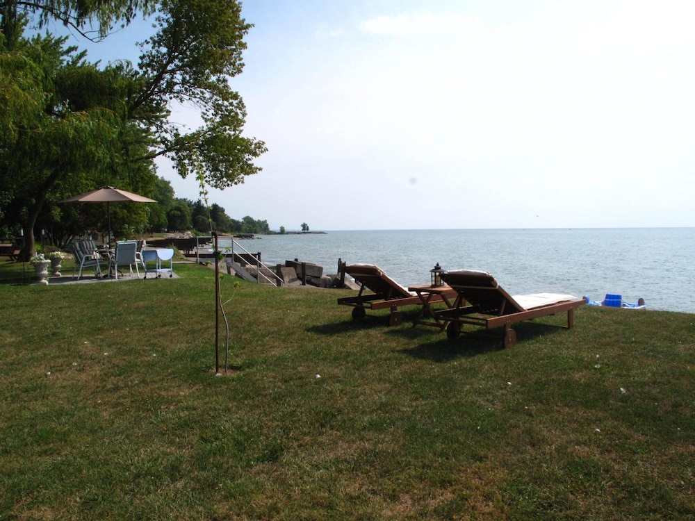 Omstead's On Erie