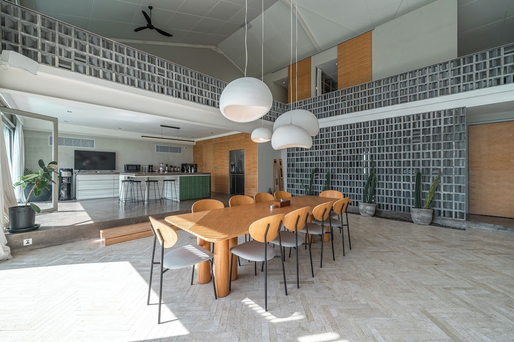 meeting & event spaces