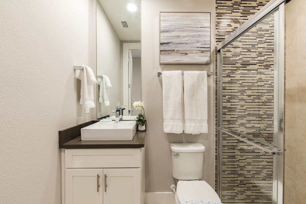 Summerville Vacation Homes by Columbia Management