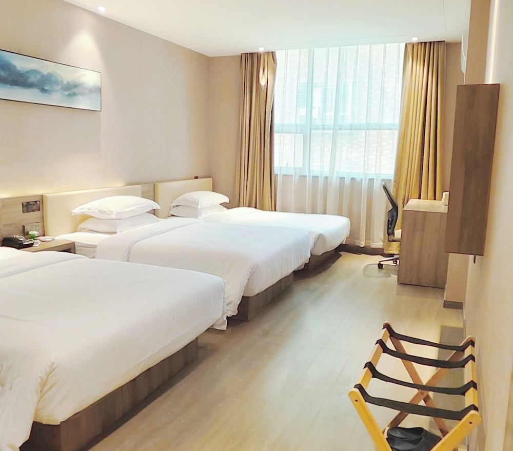 Sanyuan Hotel Wuling Square Store