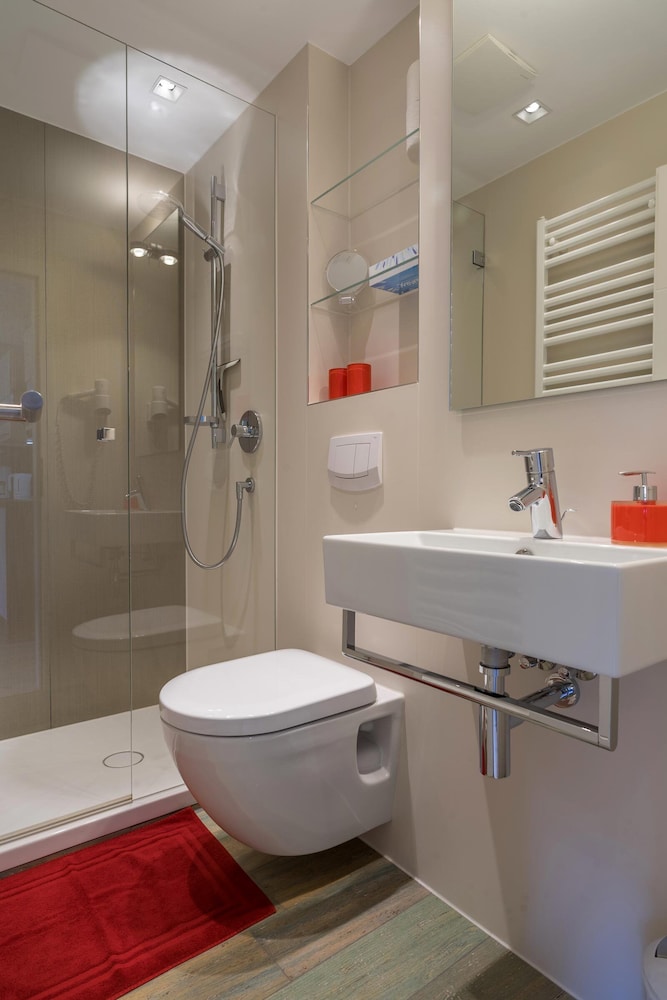 ney.land apartments