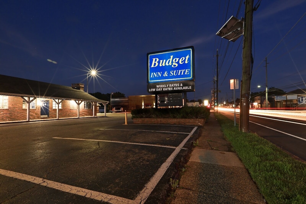 Budget Inn and Suites