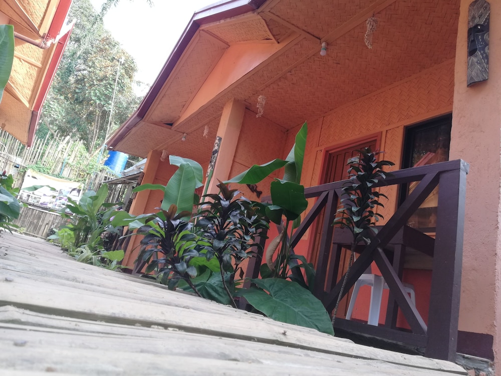 Forest Inn