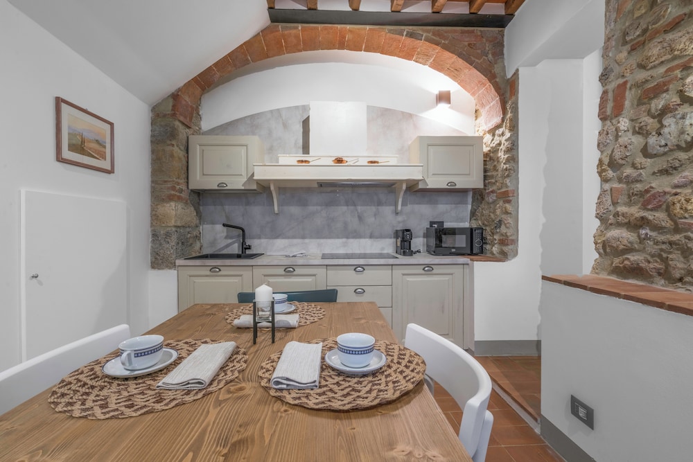 Le Torri, Borgo Campassini, Monteriggioni