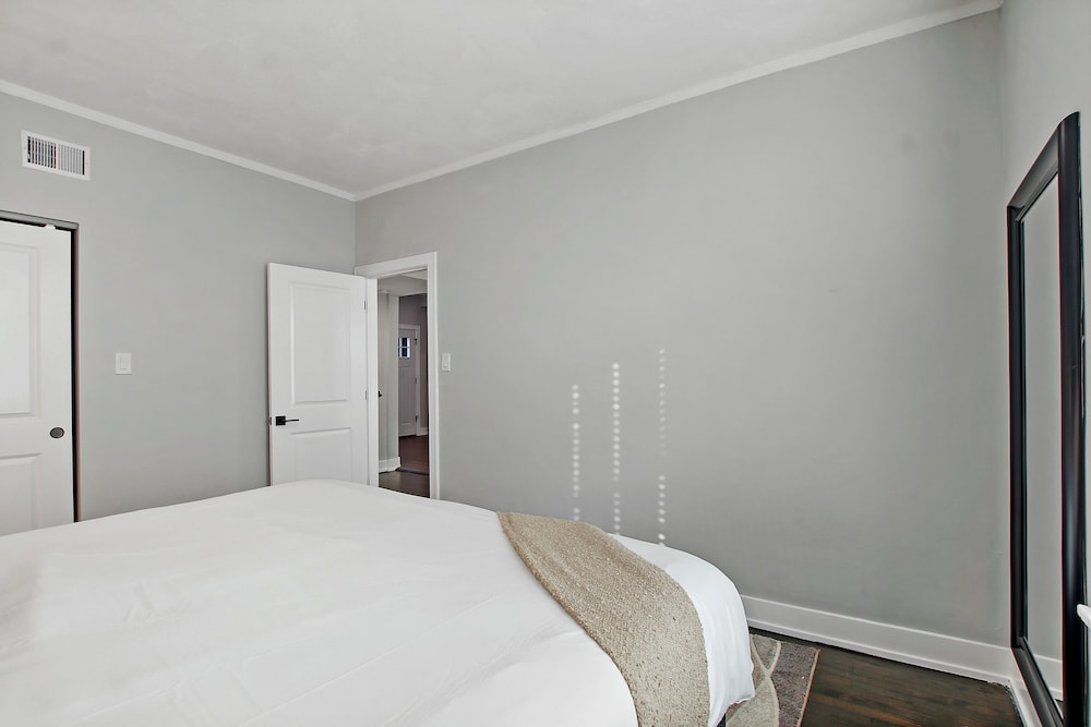 Comfy 2BR - Sunnyside 2F