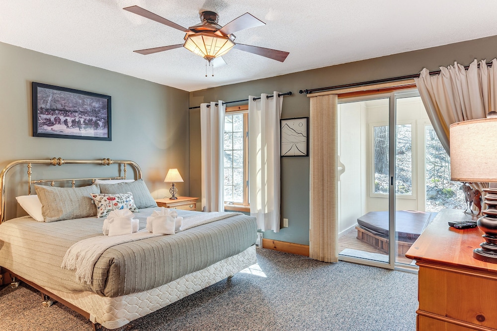 Access to Jack Frost Ski Resort: Home w/ Hot Tub