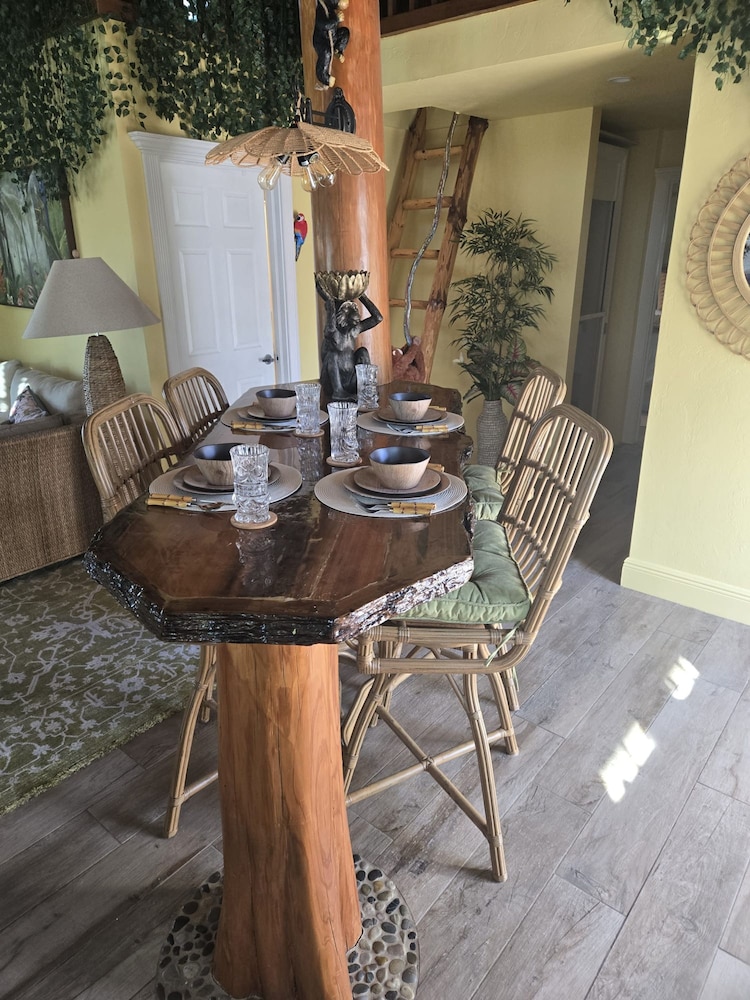 NEW Jungle Paradise Treehouse Suite With Resort Amenities Elevator Access Outdoor Kitchen Lagoon Lazy River Pool RV Hook up
