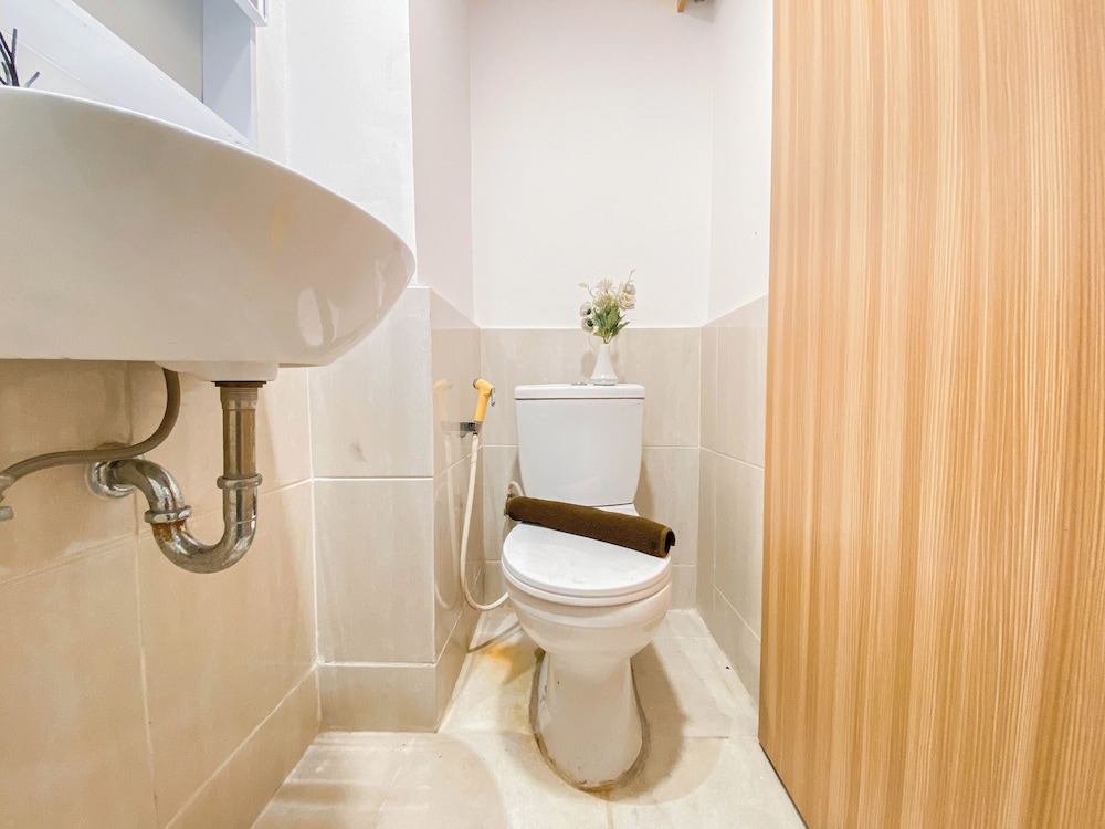 Comfort And Simply Look 2Br At Meikarta Apartment