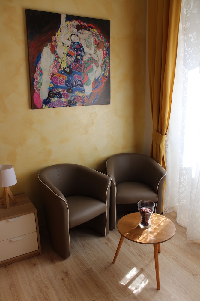 Damiani & Sister Guest House