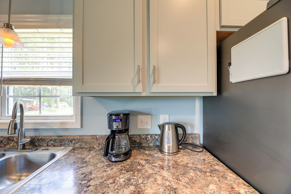 Holly Ridge Vacation Rental ~ 5 Mi to Beach