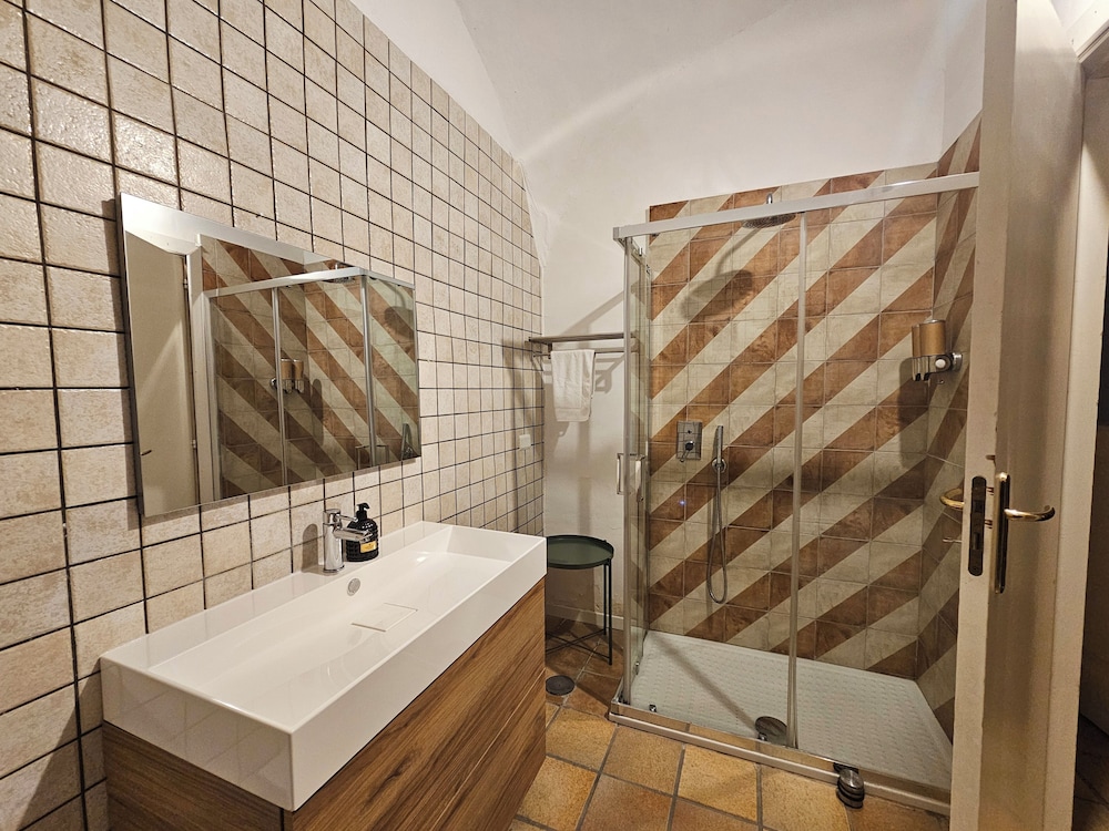 The Spanish Palace suites, rooms, apartments & terraces