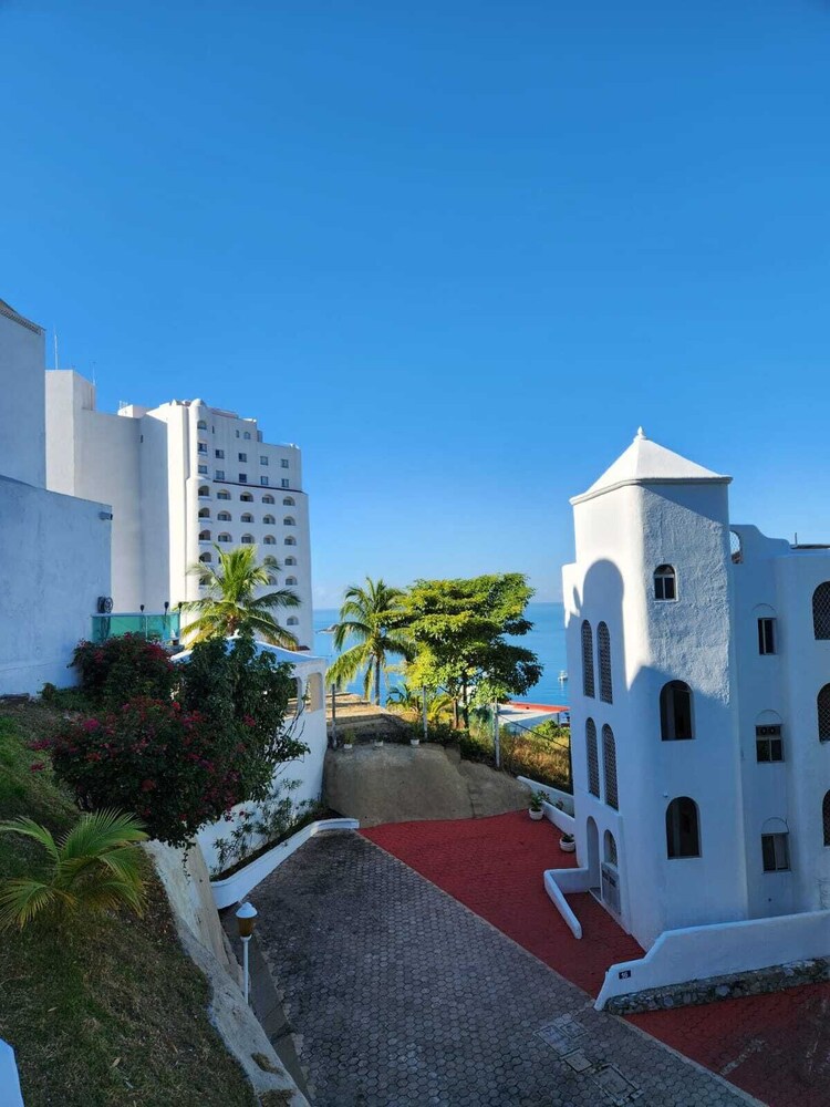 vida beach manzanillo