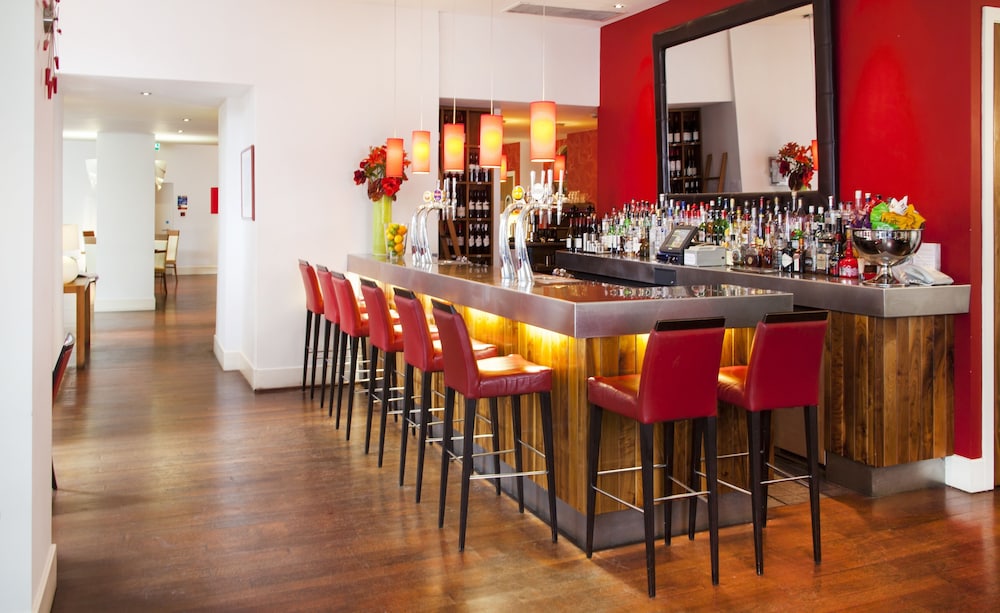 Yeovil Vacations - Lanes Hotel - Property Image 11