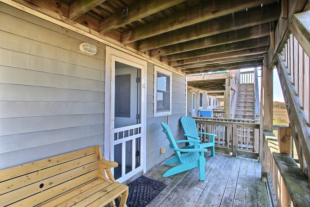 4 Carolina Lady Studio Bedroom Condo by RedAwning