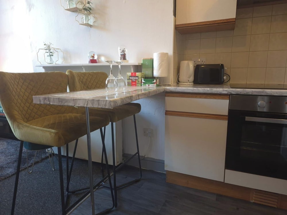 1 Bed-sleeps 2-city Centre-no Free Parking