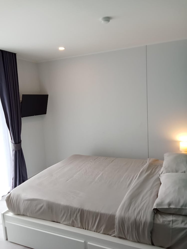 Stylish Urban Escape 1Bed Apt T2-822