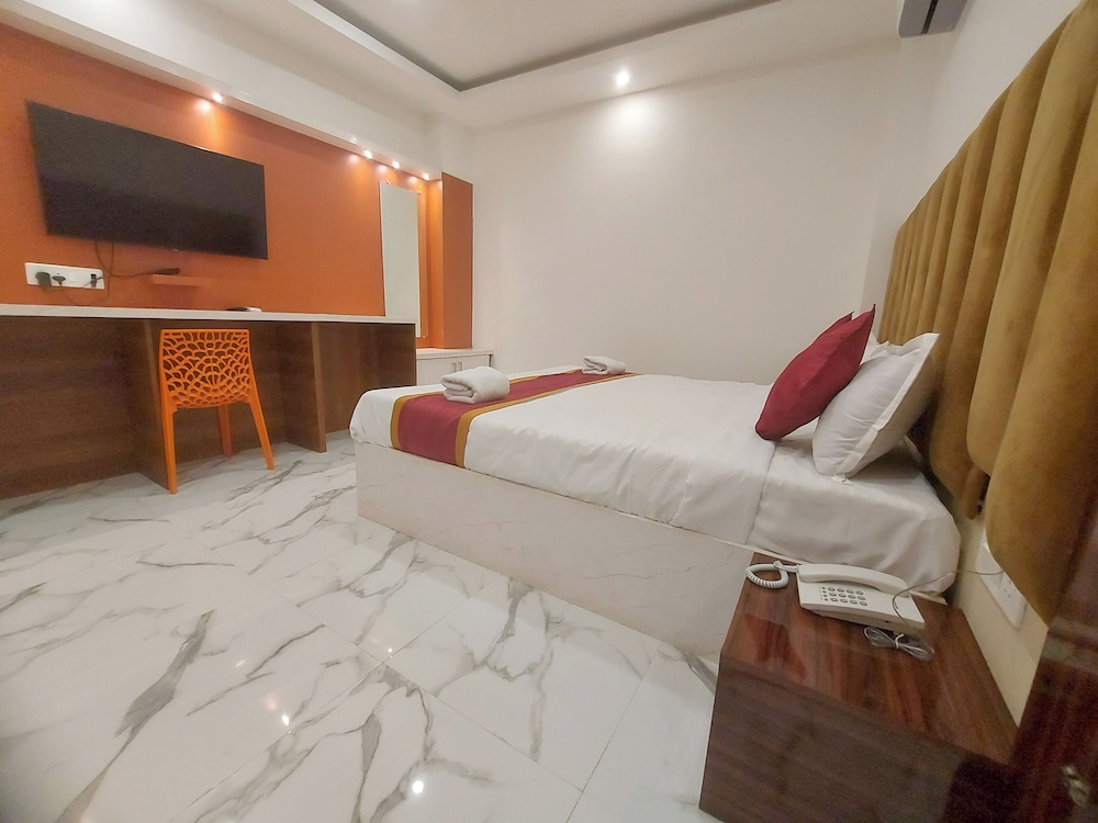 Hotel MJR - Free Pickup and Drop Temple, Sea Beach & Puri Railway Station