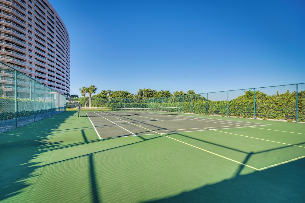 Walk to Beach & Eats: Condo w/ Pool in Clearwater!