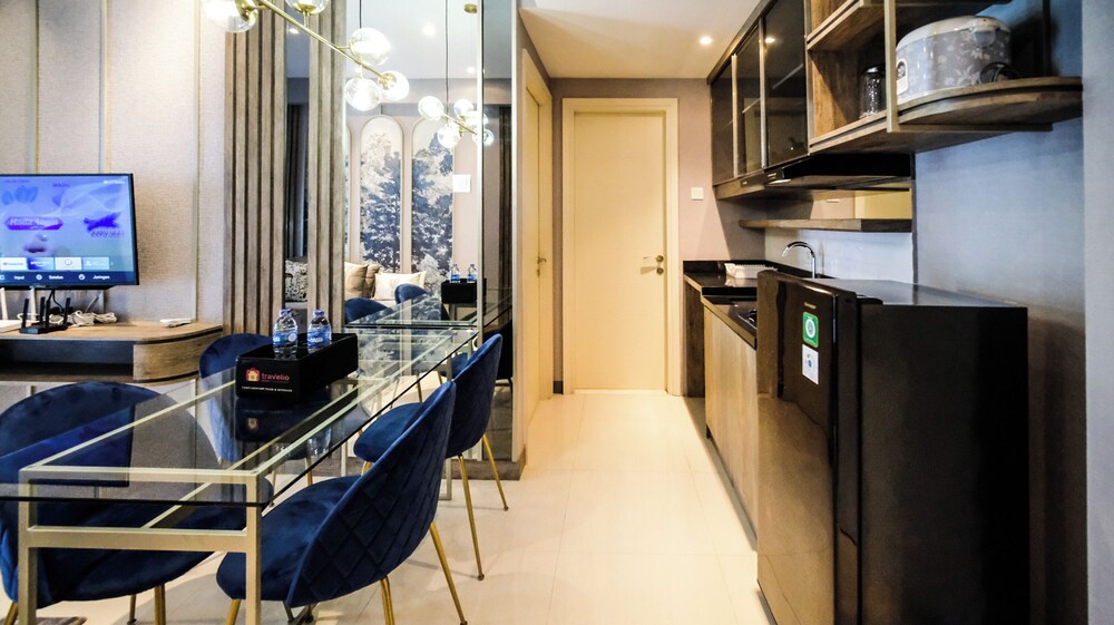 Simple And Homey 2Br At Benson Supermall Mansion Apartment