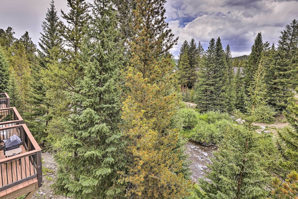 Walk to Ski Lift: Breckenridge Retreat w/ 2 Decks! view 2